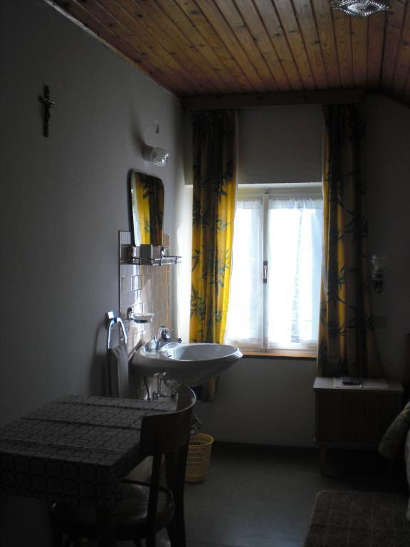 B&B Rosalpina Vigo di Fassa Ruang foto